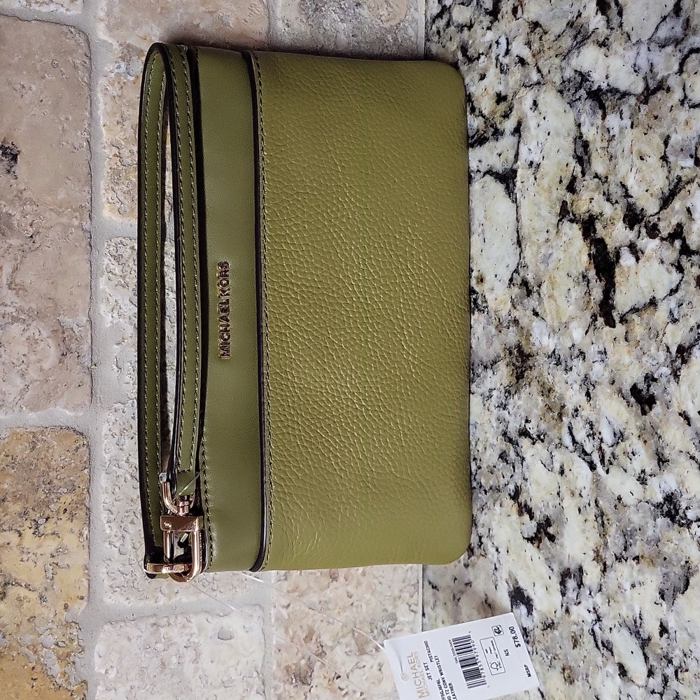 Michael Michael Kors Jet Set Wristlet